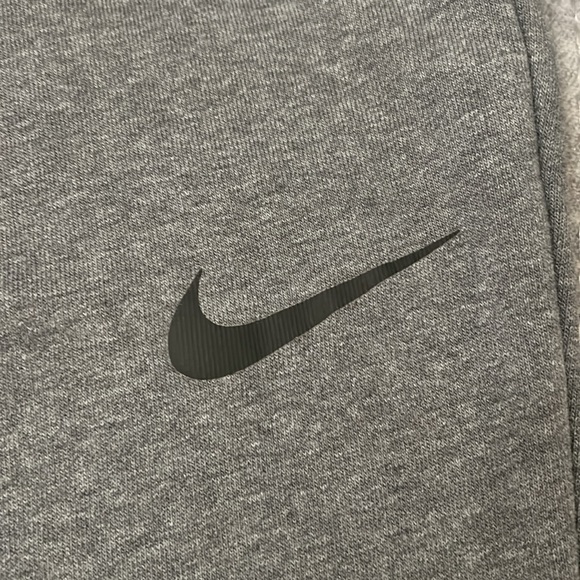 Nike Dri-Fit Men’s Size Large Grey/Black. - Picture 2 of 4